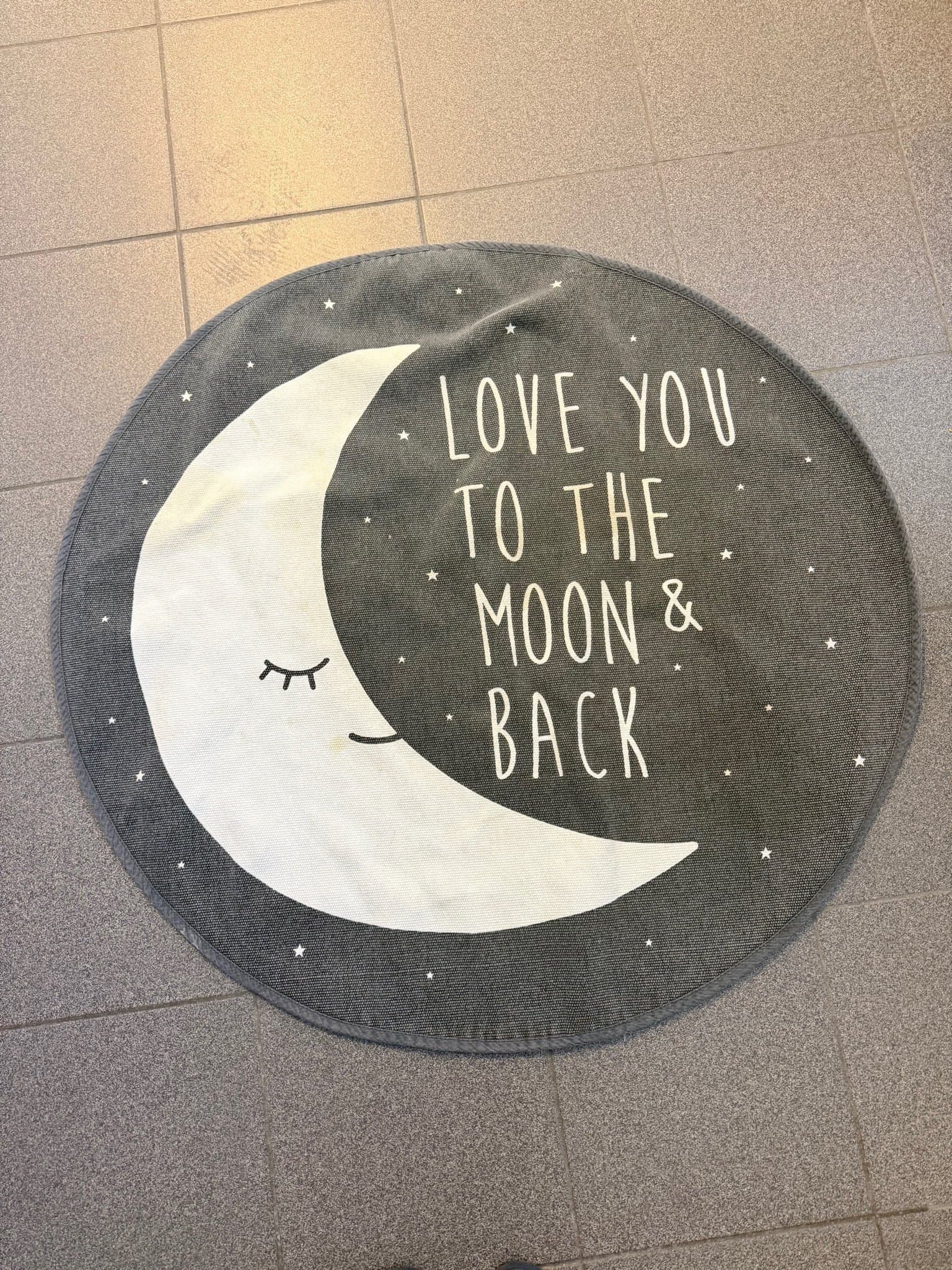 H&M Home Rund Matta Måne "Love You To The Moon & Back"