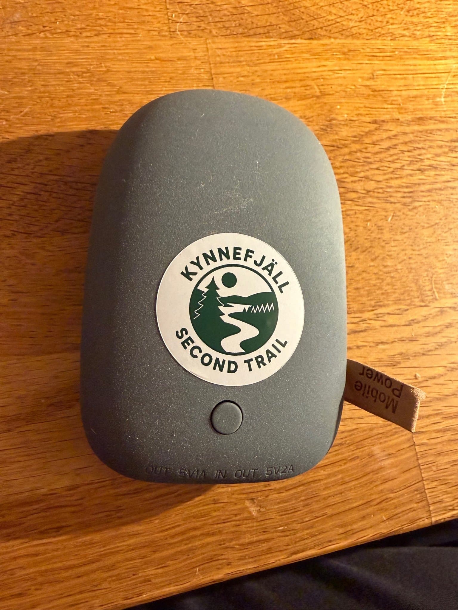 Powerbank 6000 mAh snabbladdning + USB kompakt fungerar bra