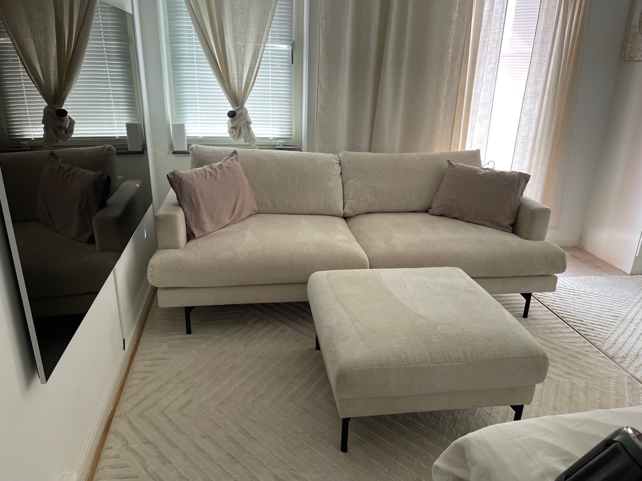 Scandi Days Menard 4-sits Soffa och Fotpall