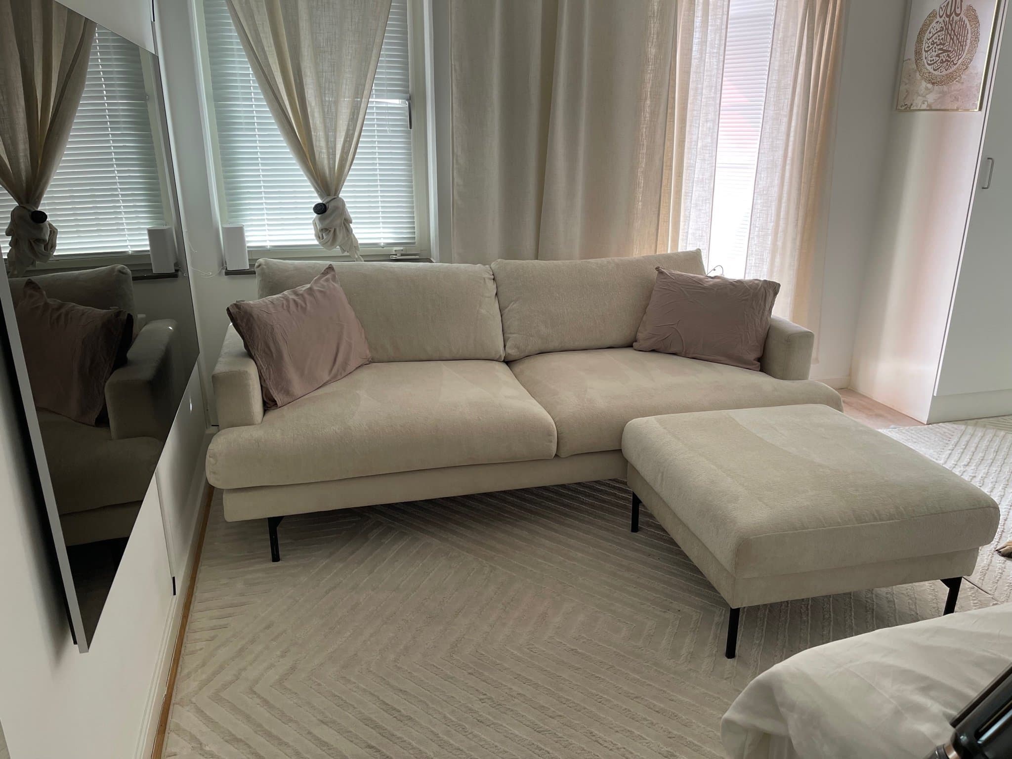 Scandi Days Menard 4-sits Soffa och Fotpall