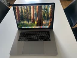 MacBook Pro 15.4 tum (2019) Intel Core i9 32GB RAM 1TB SSD