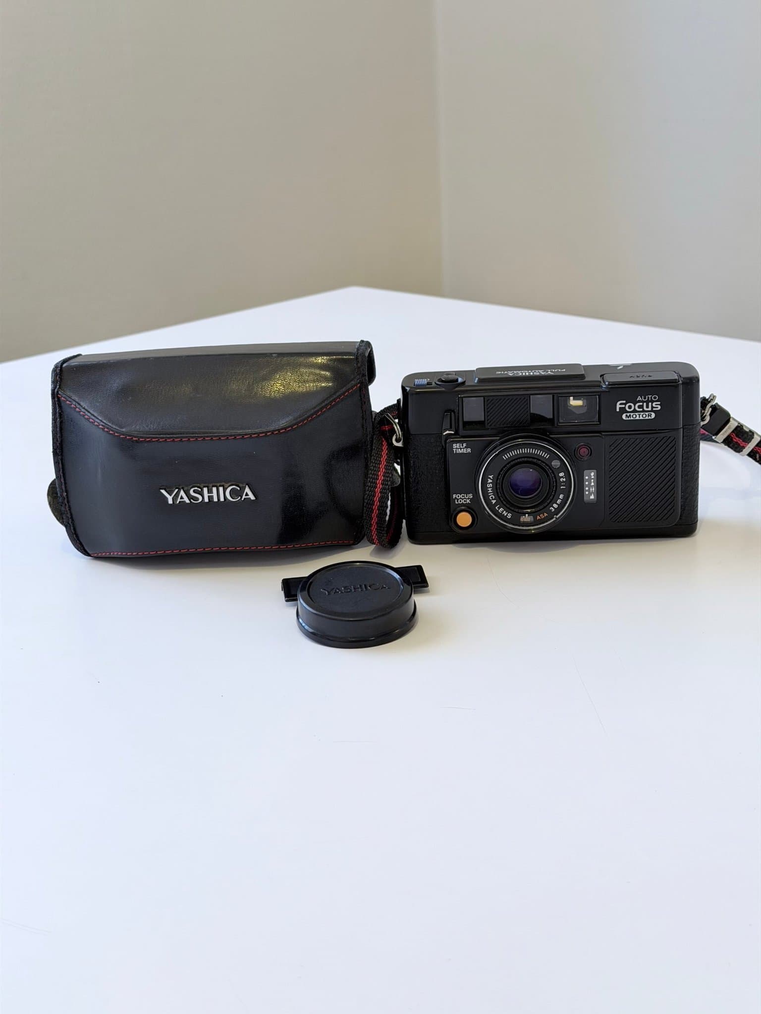Vintage Yashica 35mm kompaktkamera – Autofokus – Mycket gott skick – Med batteri