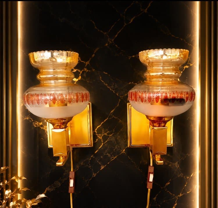 Vägglampor i mässing och glas, 2 st