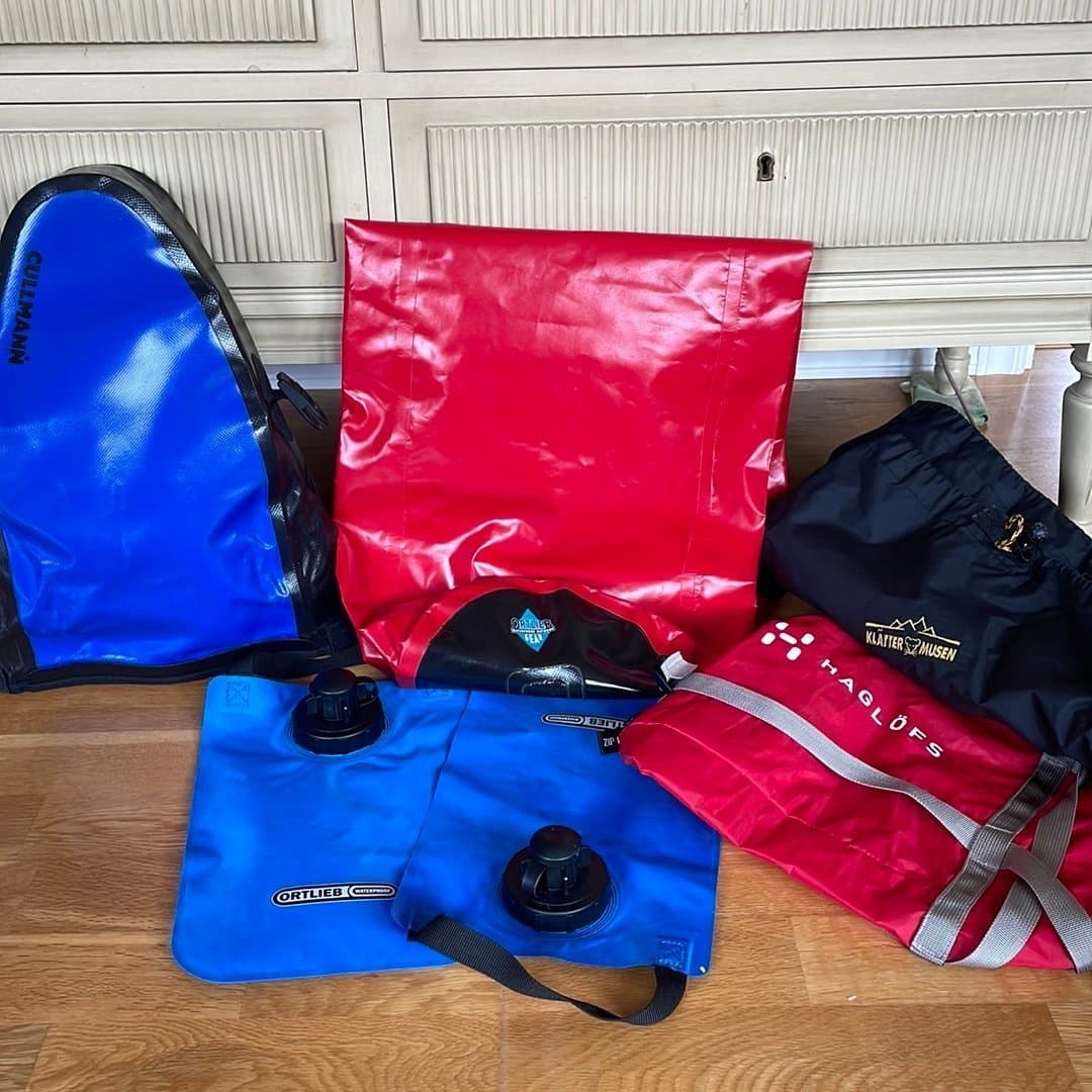 Packpåsar, vattenbehållare, cykelväskor Ortlieb, Cullmann, Haglöfs, Klättermusen