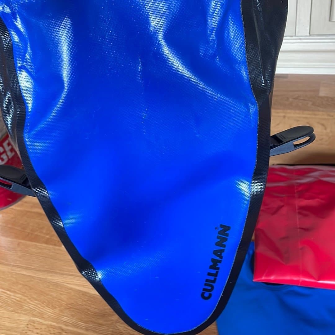 Packpåsar, vattenbehållare, cykelväskor Ortlieb, Cullmann, Haglöfs, Klättermusen