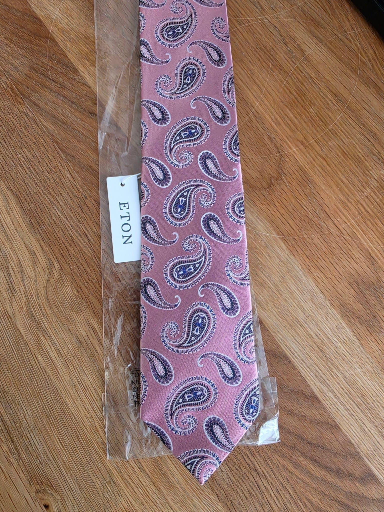 Eton rosa slips med paisleymönster