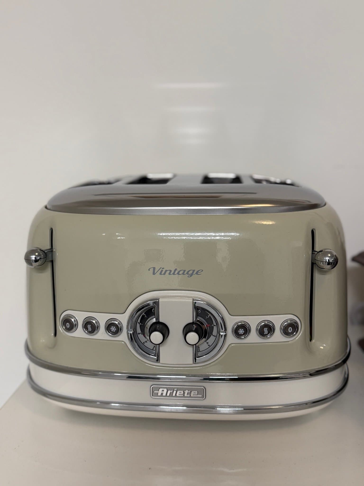 Ariete brödrost 4 skivor beige