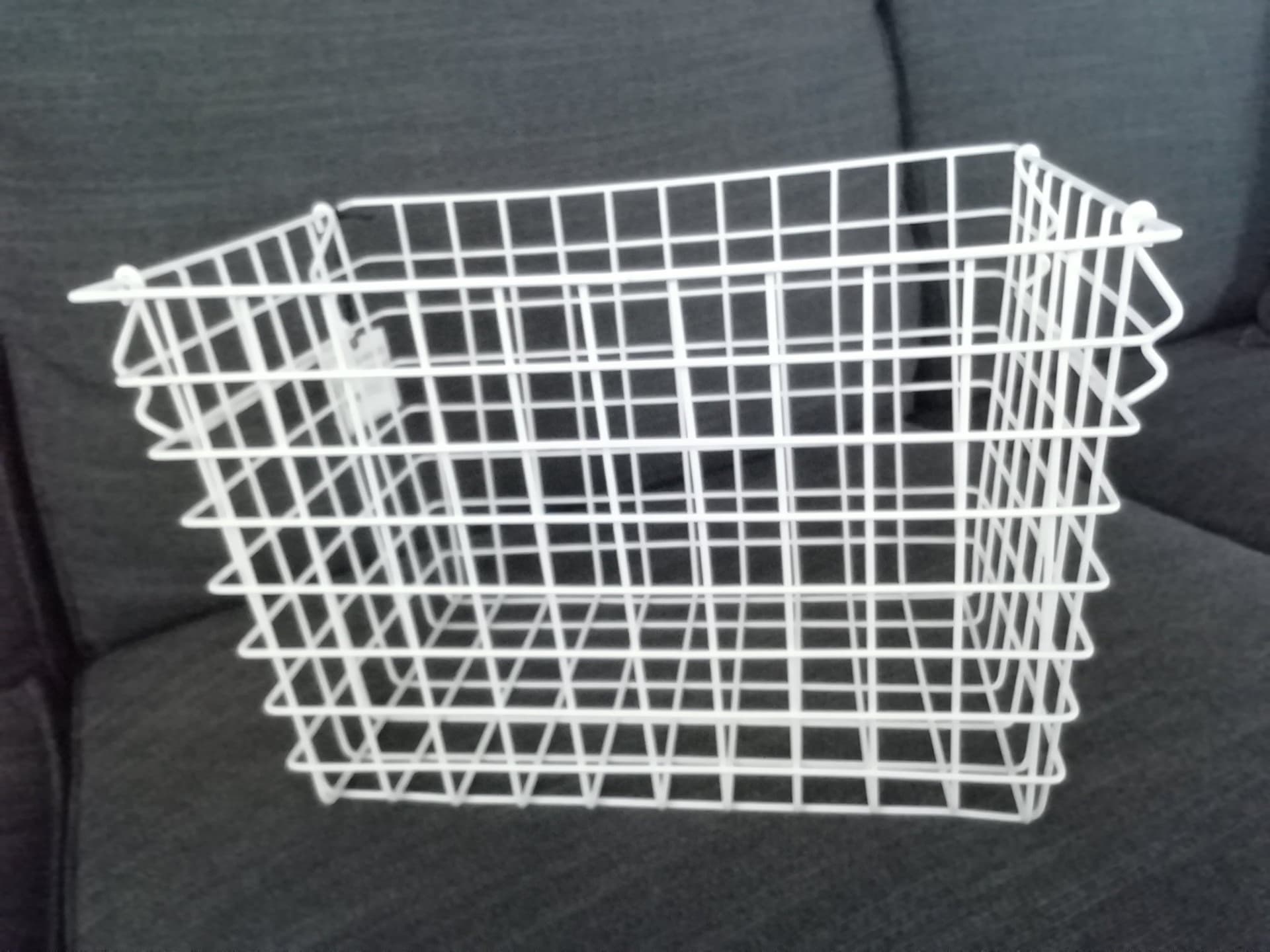 Oanvänd - 1 st förvaringskorg m handtag-metall från H&M Home - 36x24x24(1)
