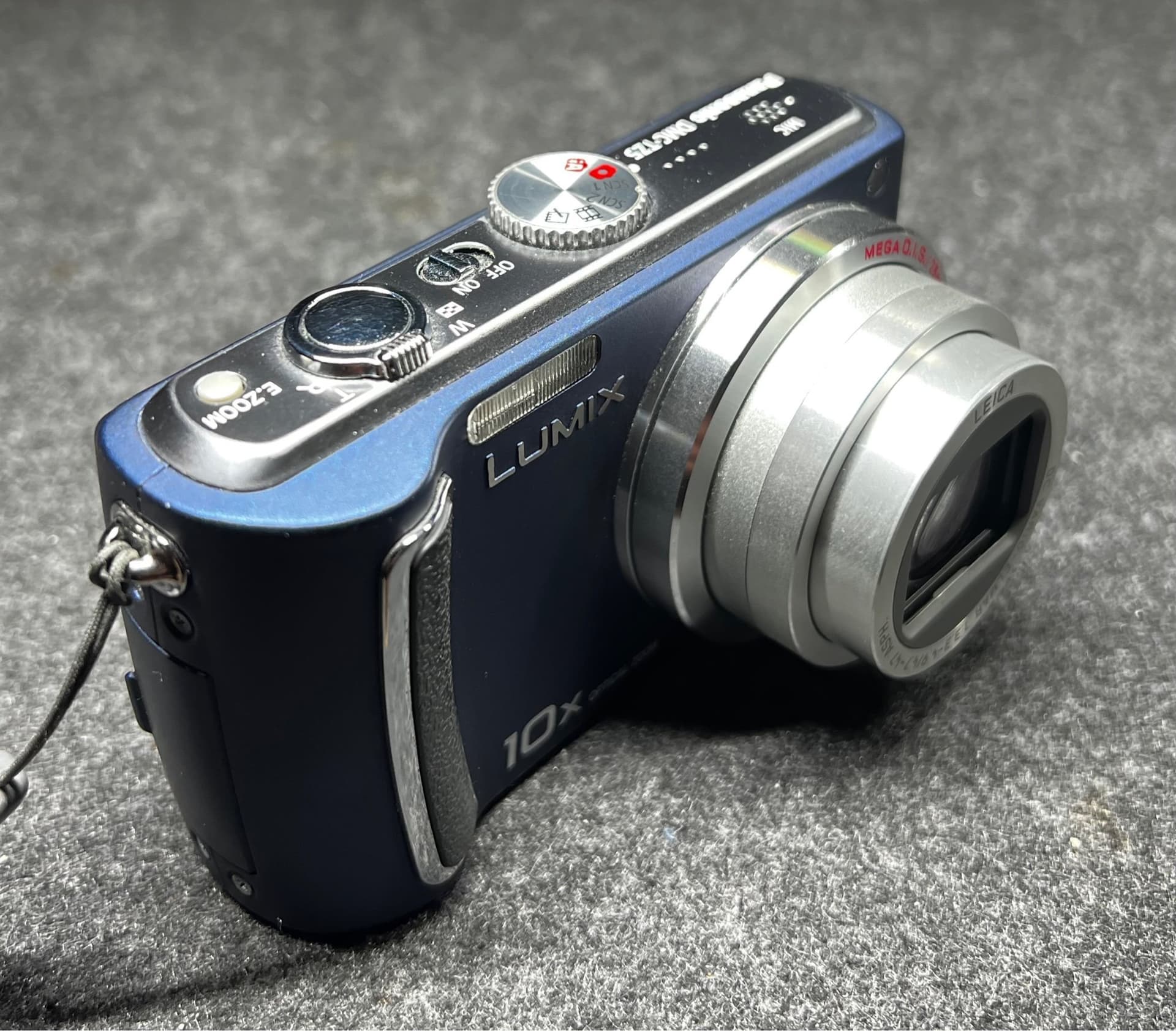 Panasonic Lumix DMC-TZ5 - Marinblå (9Mpx)