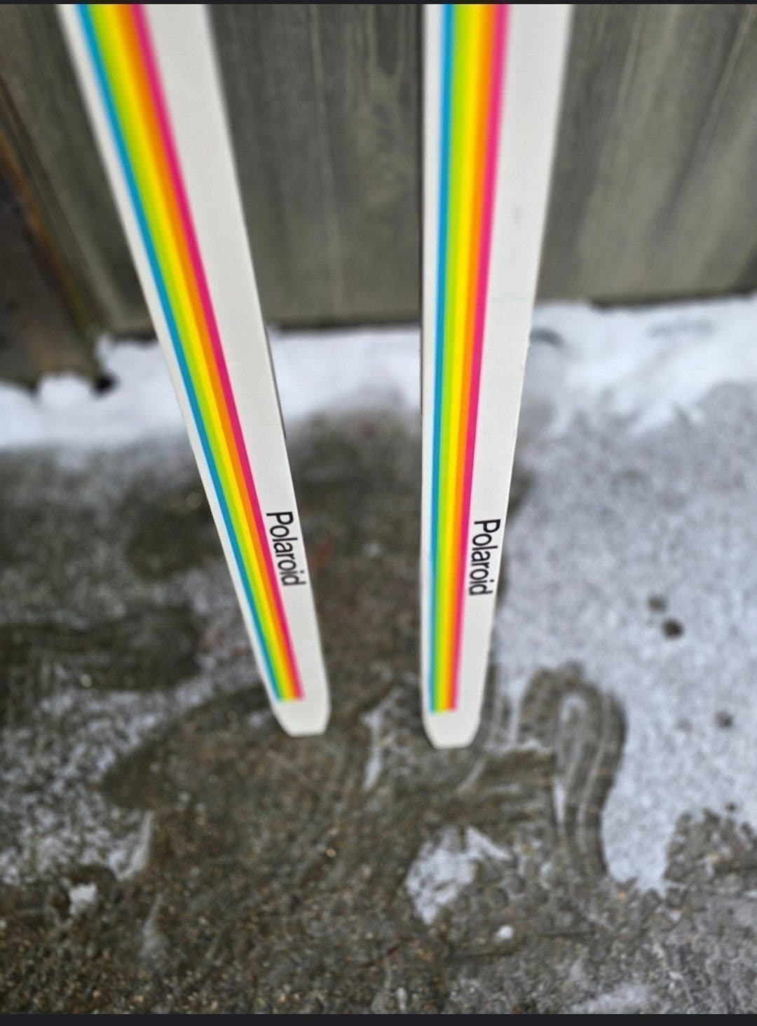 Extremt sällsynta Hagan-skidor – specialtillverkade för Polaroid - Samlarobjekt