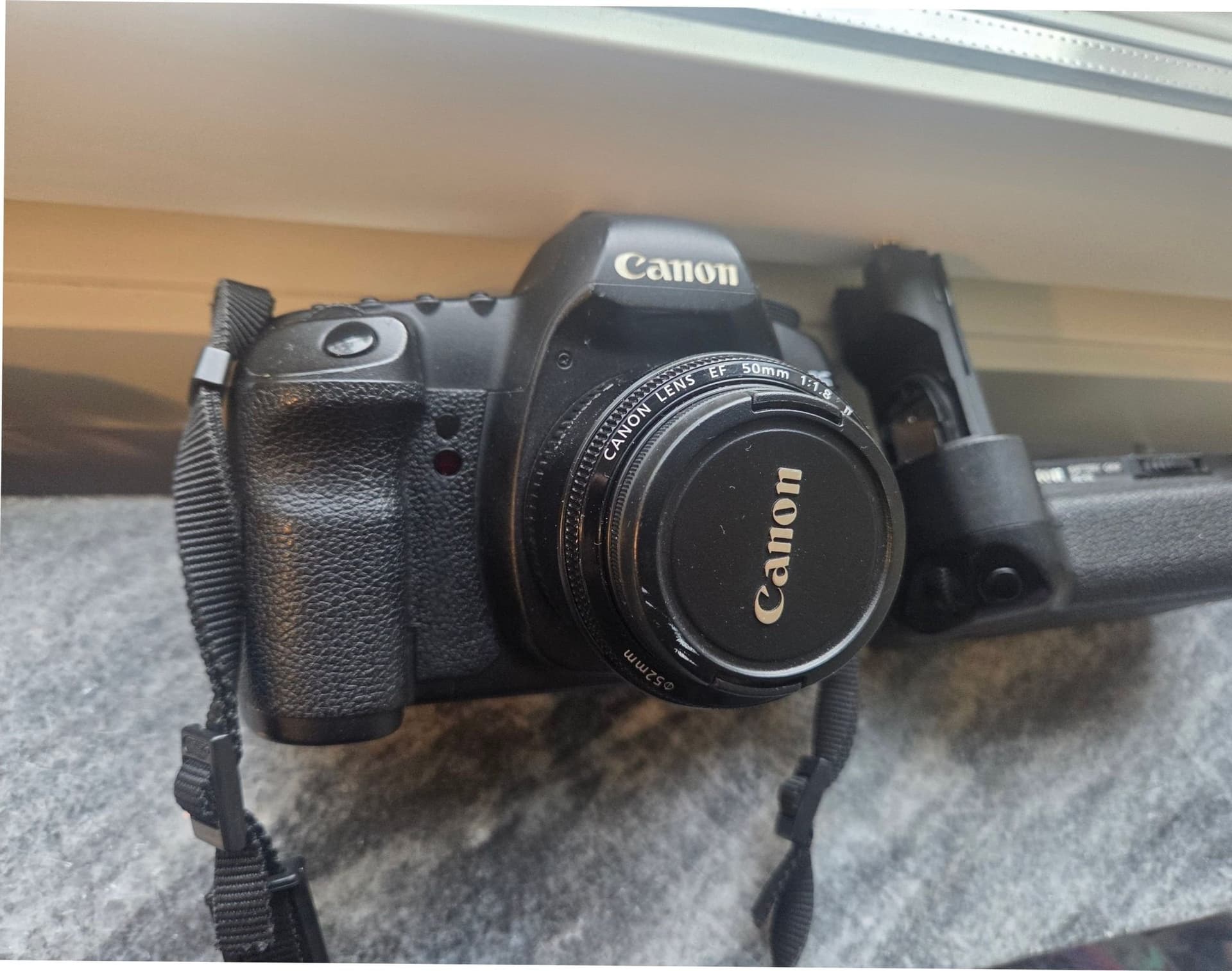 Canon 5D Mark II + batterigrepp.