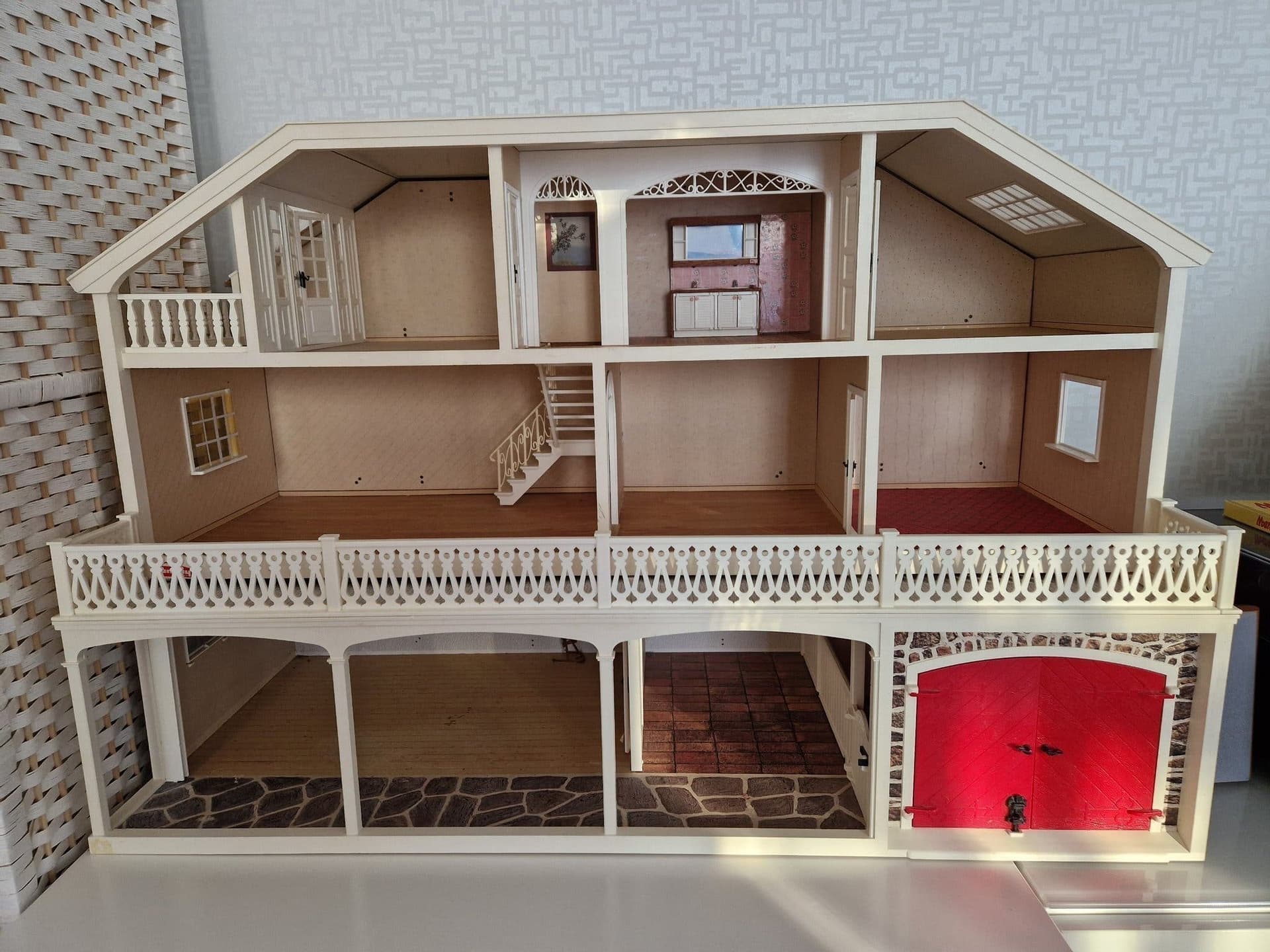Fint Lundby Dallas paket - Garagedörrarna är hela, även låset
