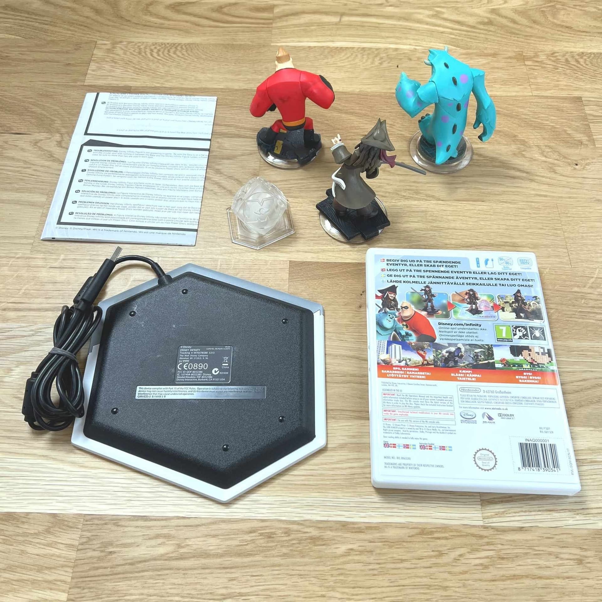Disney Infinity 1.0 Startpaket / Kit - Portal och figurer | Bra skick