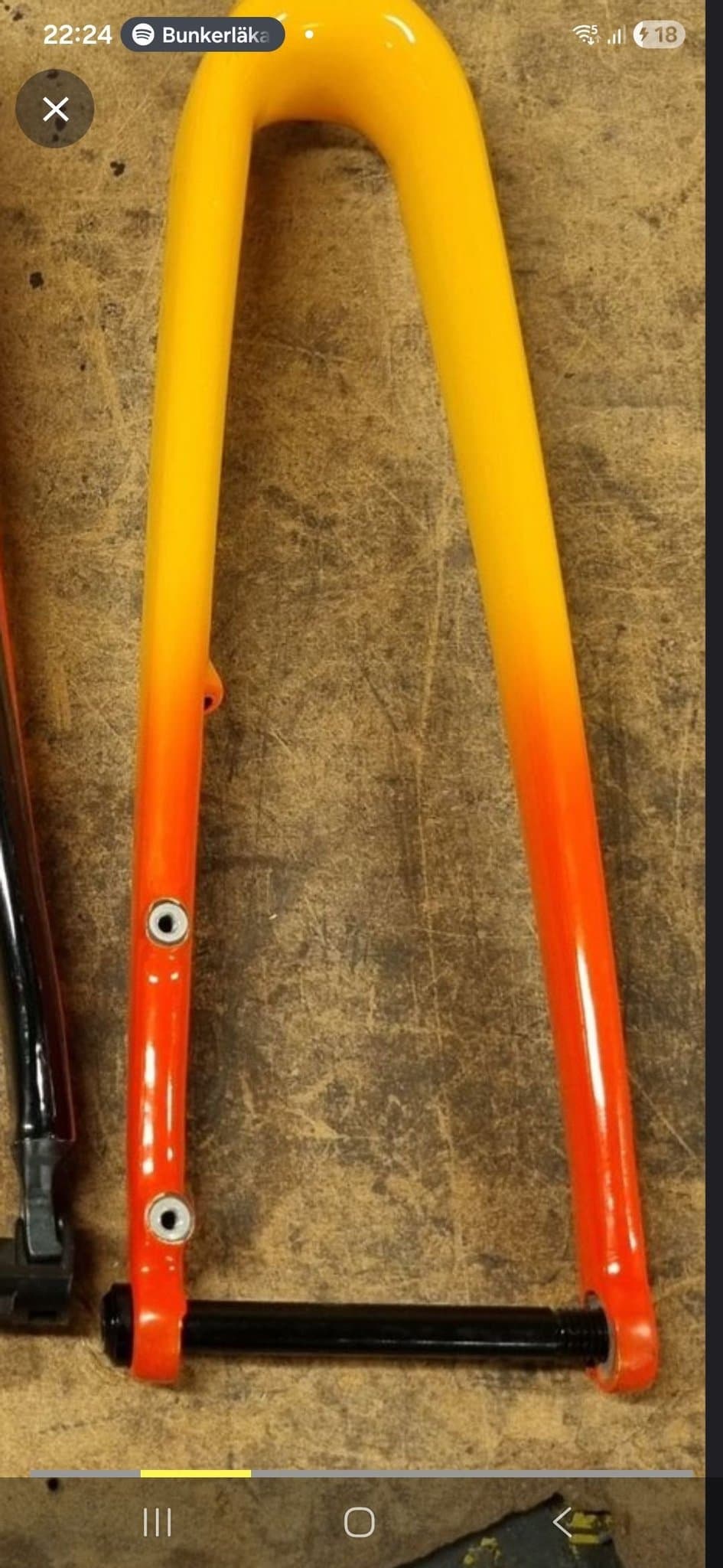 Cykelgaffel i kolfiber – Orange/Gul