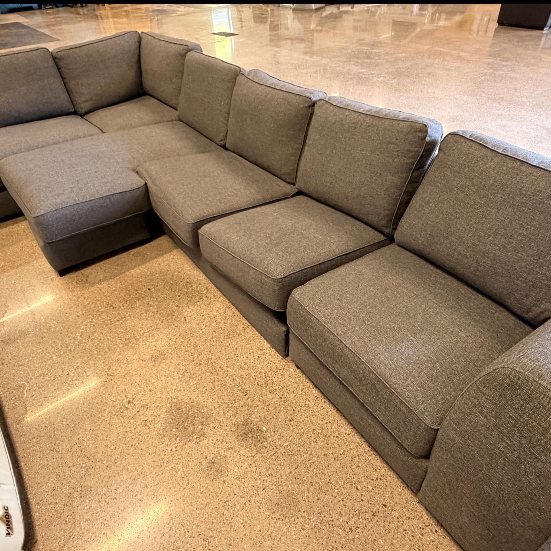 Soffa med divan, grå