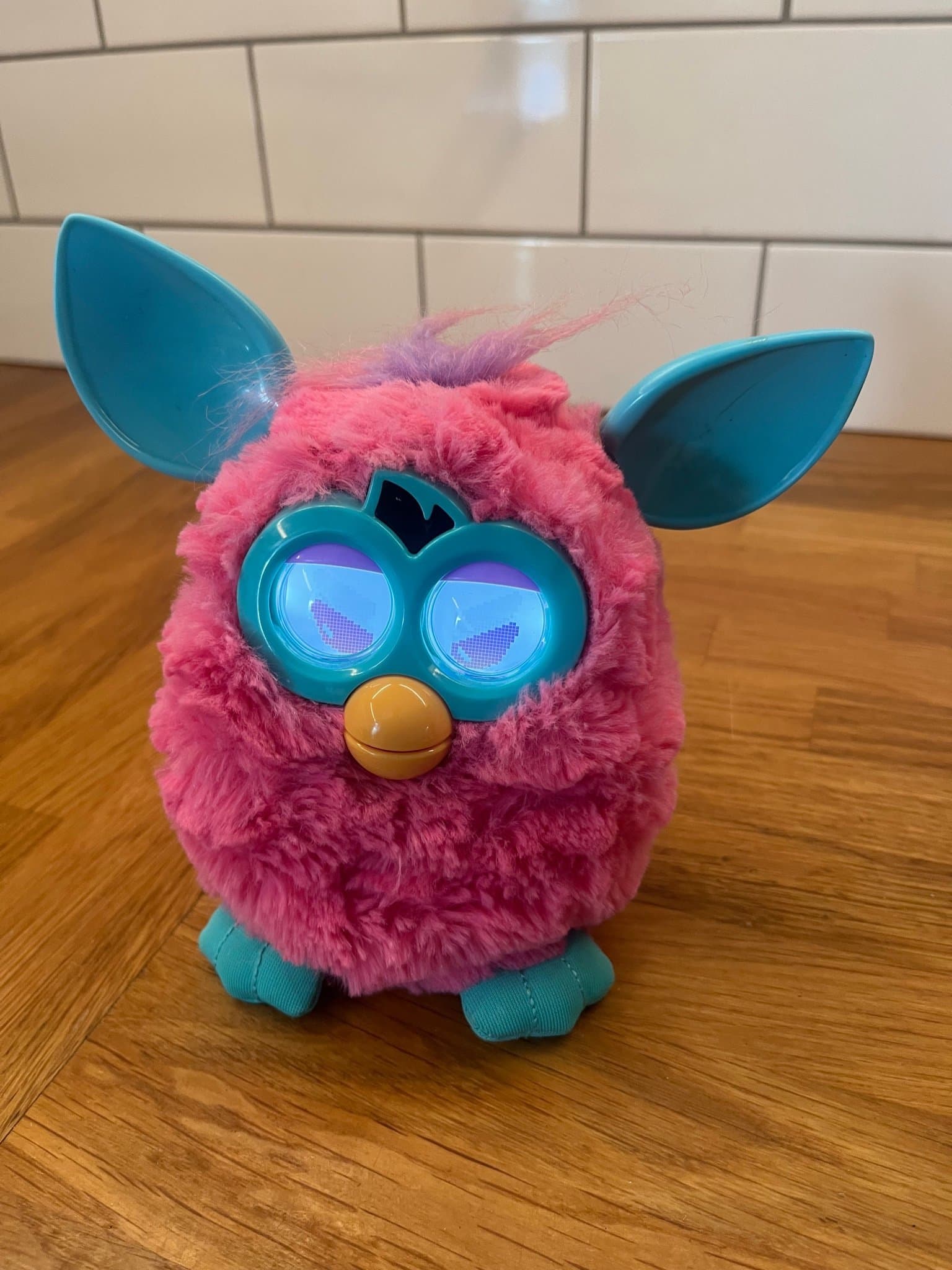Furby rosa interaktiv leksak