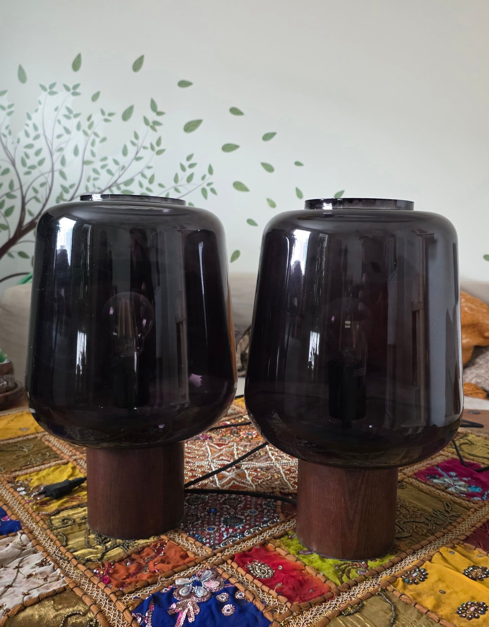 Bordslampor i glas och trä, 2 st