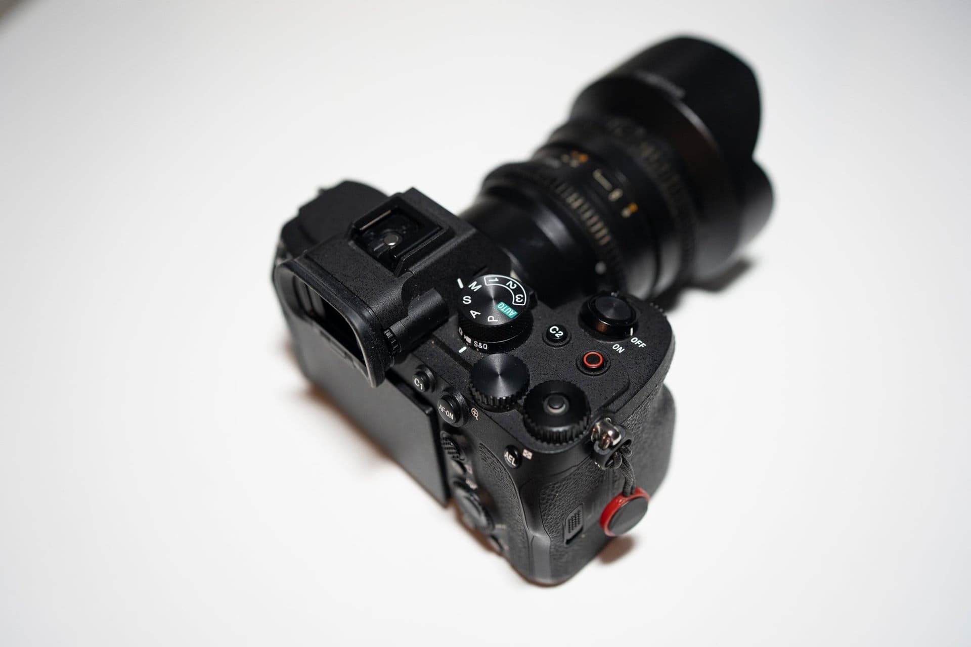 Sony A7 IV + Samyang 14mm T3.1 ED AS – fint skick