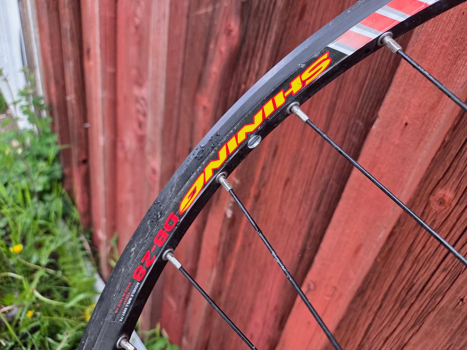 Cykelhjul Shining DB-28 28 tum med Joytech-nav