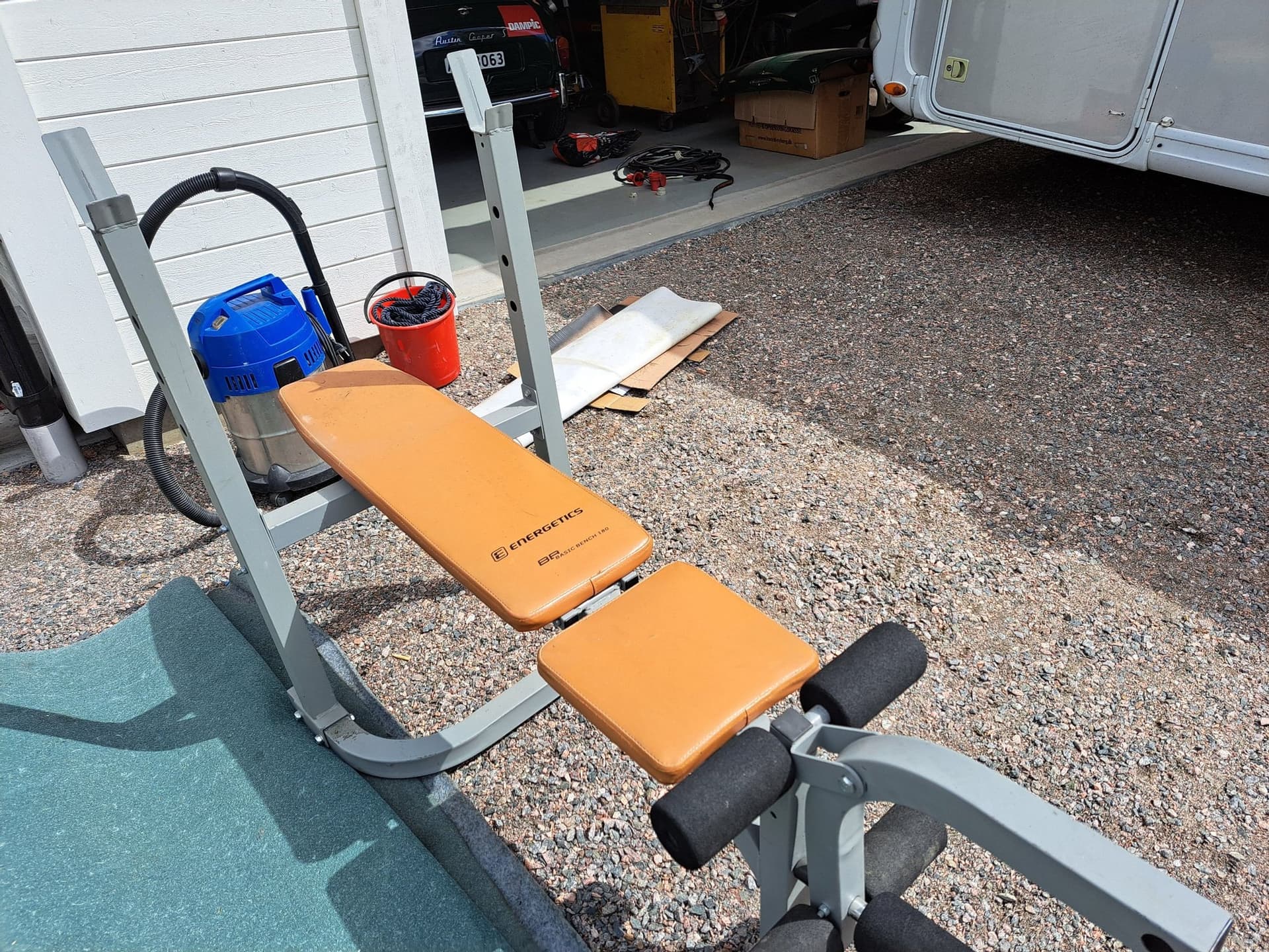 Träningsbänk Energetics Basic Bench 180 OBS nytt pris