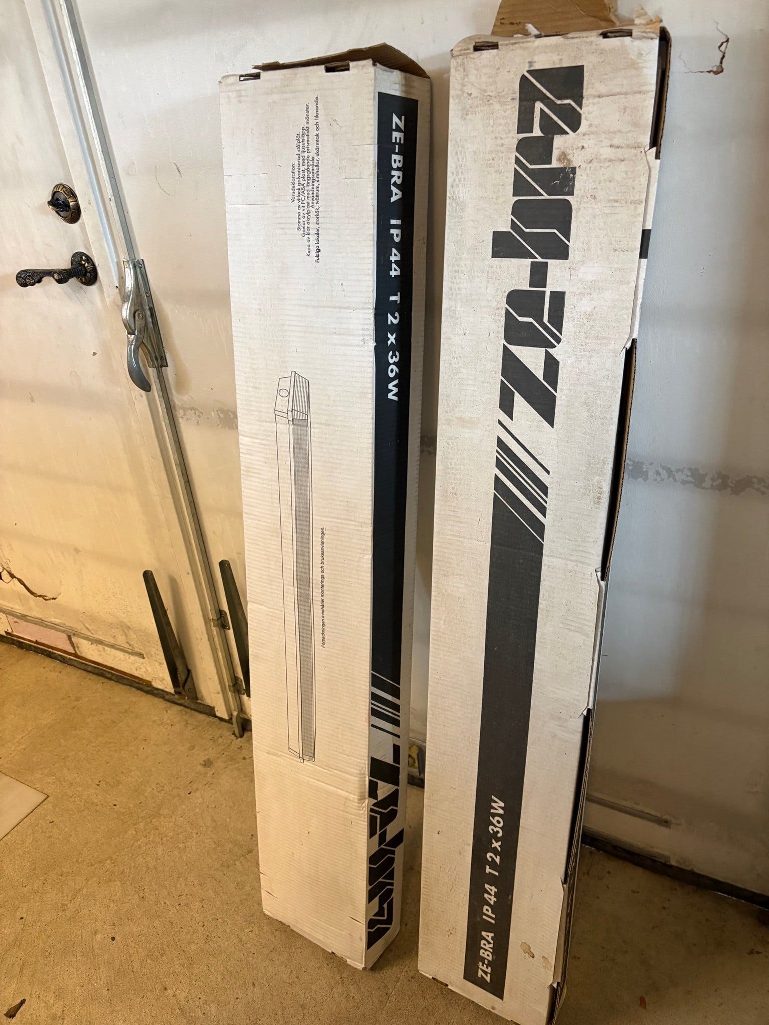 ZE-BRA IP44 T2x36W armatur