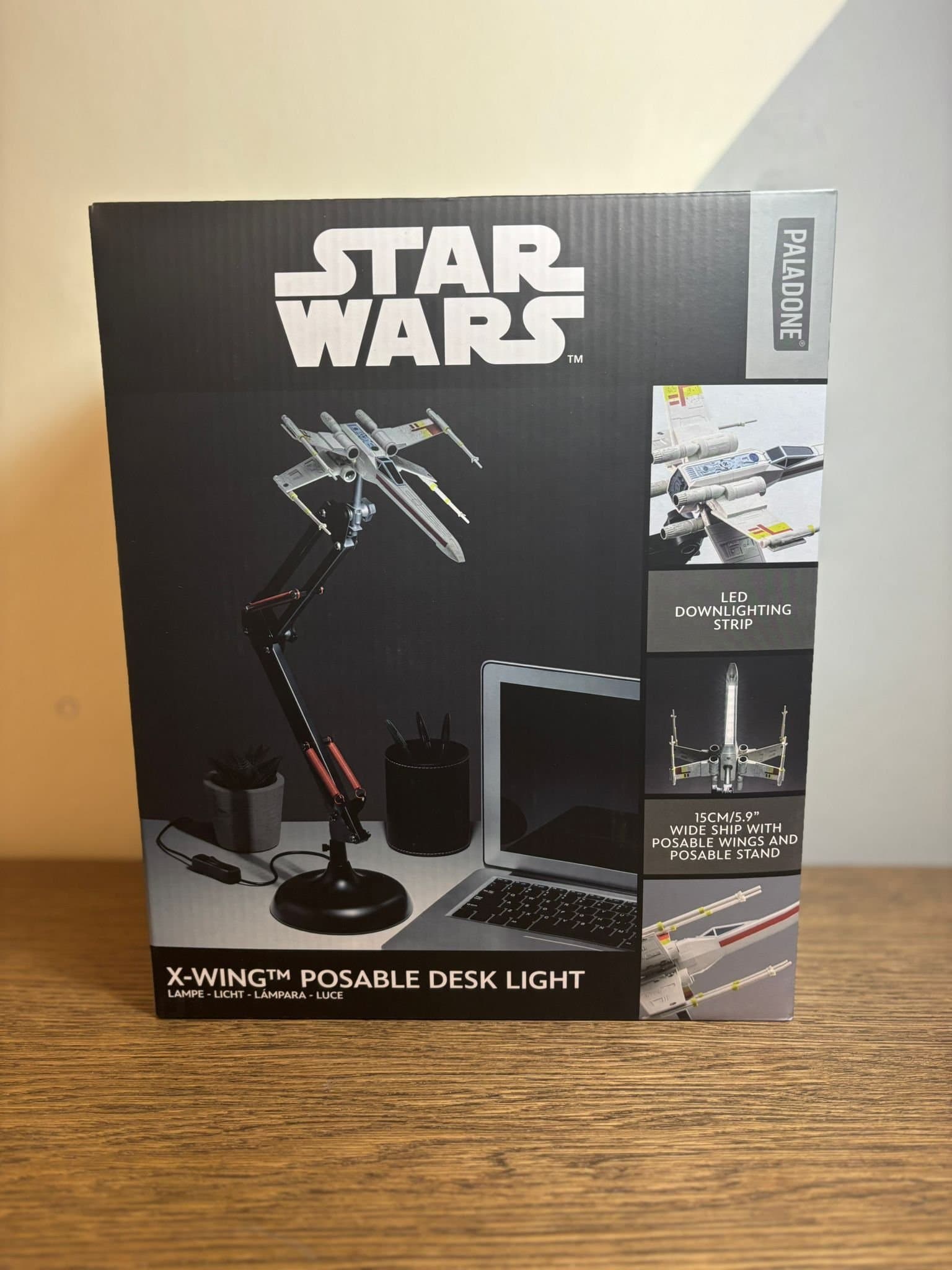 Star Wars X-Wing Justerbar Skrivbordslampa – Rebelstjärnskytteln USB