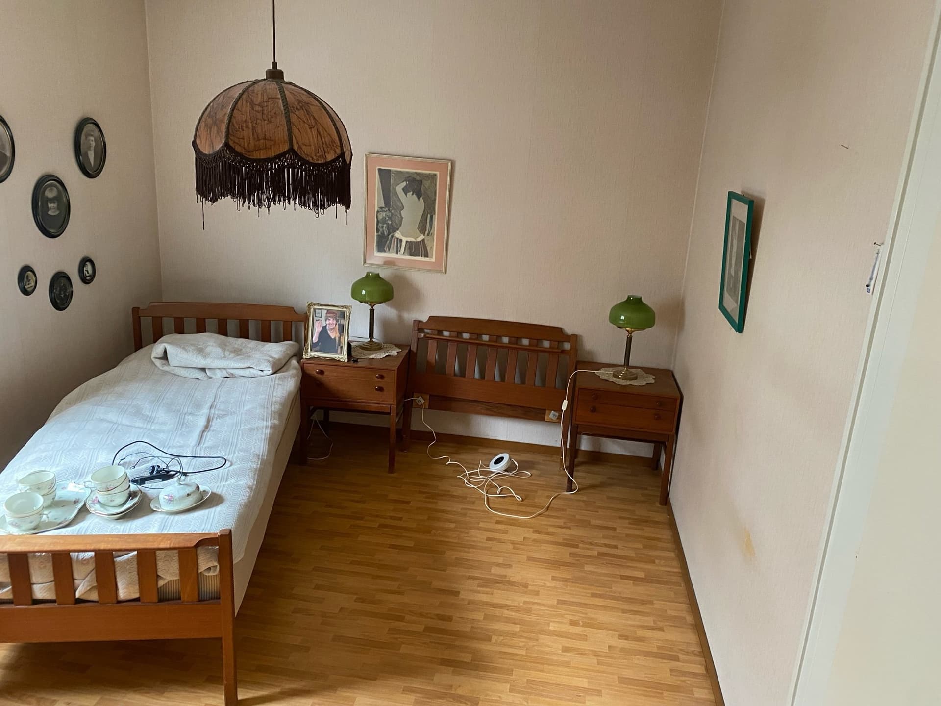 Sängbord i teak,"Casino"