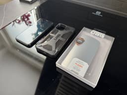 iPhone 11 Pro med UAG-skal