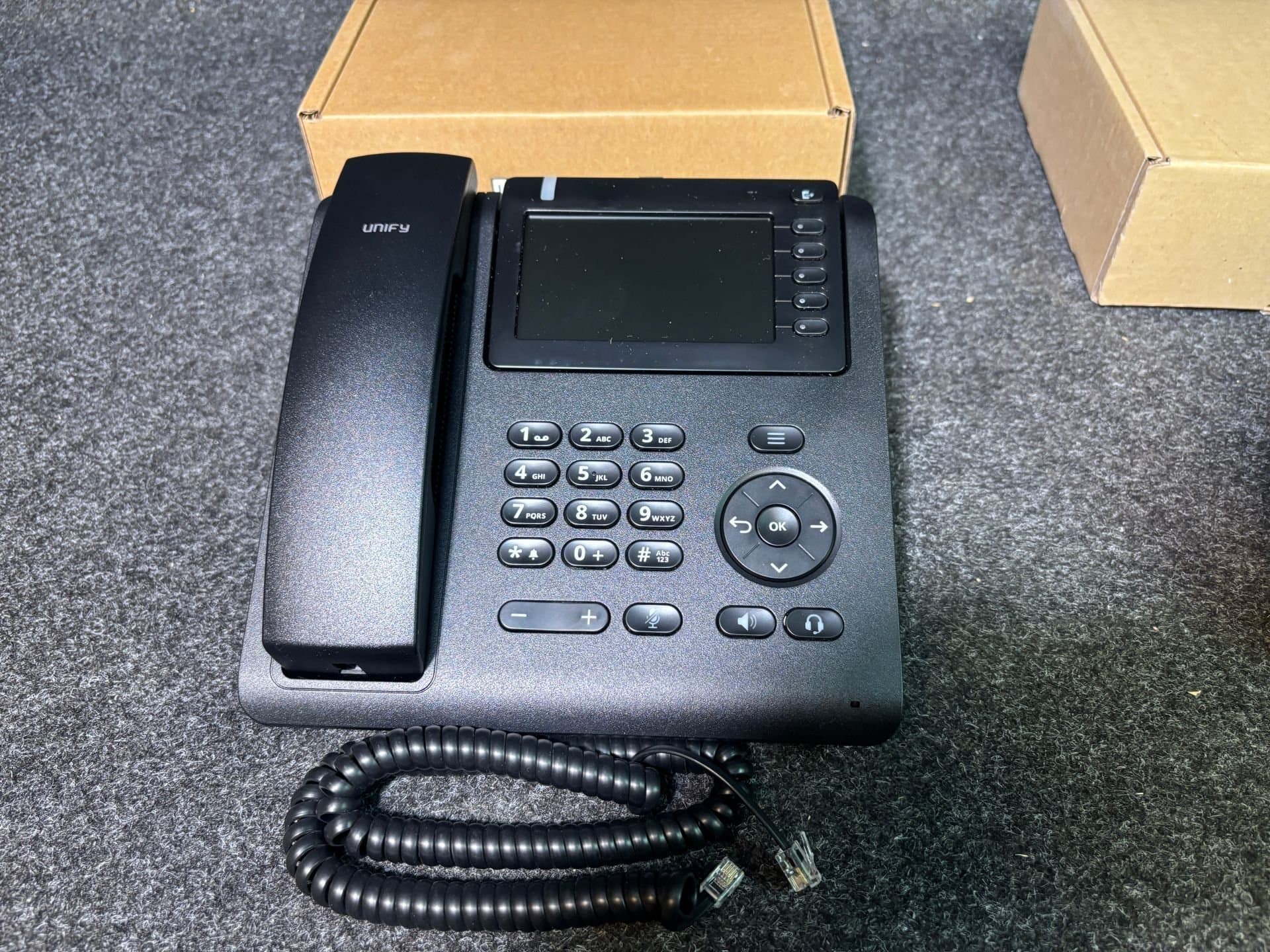Unify CP600 + IP35G HFA Bordstelefoner (nya i kartong)