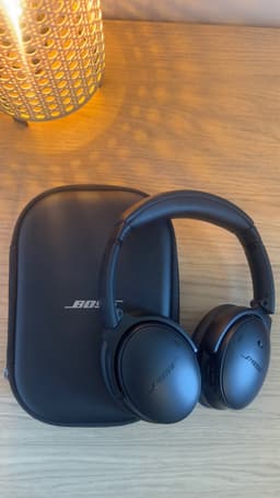 Bose QuietComfort trådlösa around-ear hörlurar