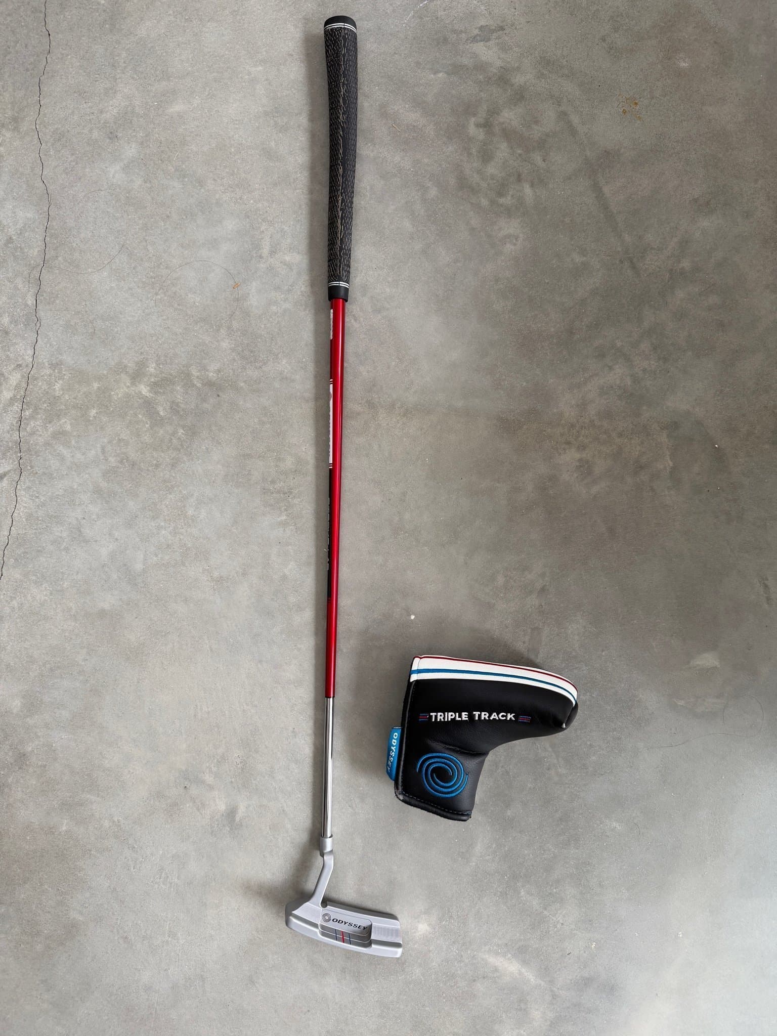 Odyssey White Hot OG Putter Triple Track m. Headcover