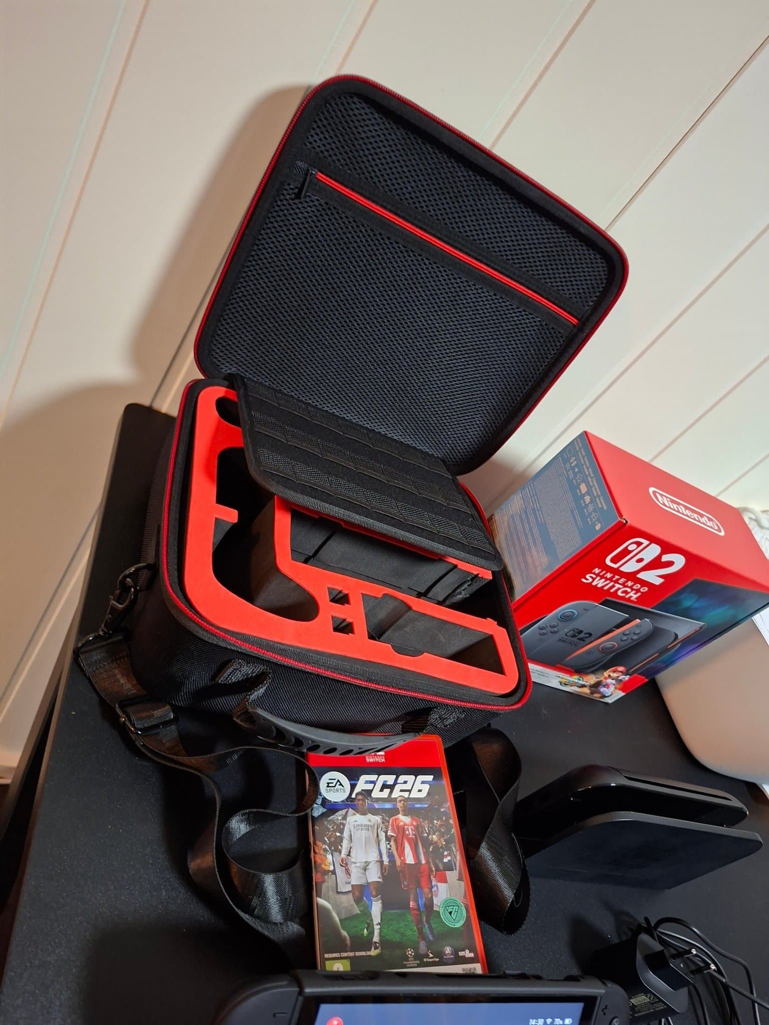Nintendo Switch 2 med EA FC 26 och tillbehör