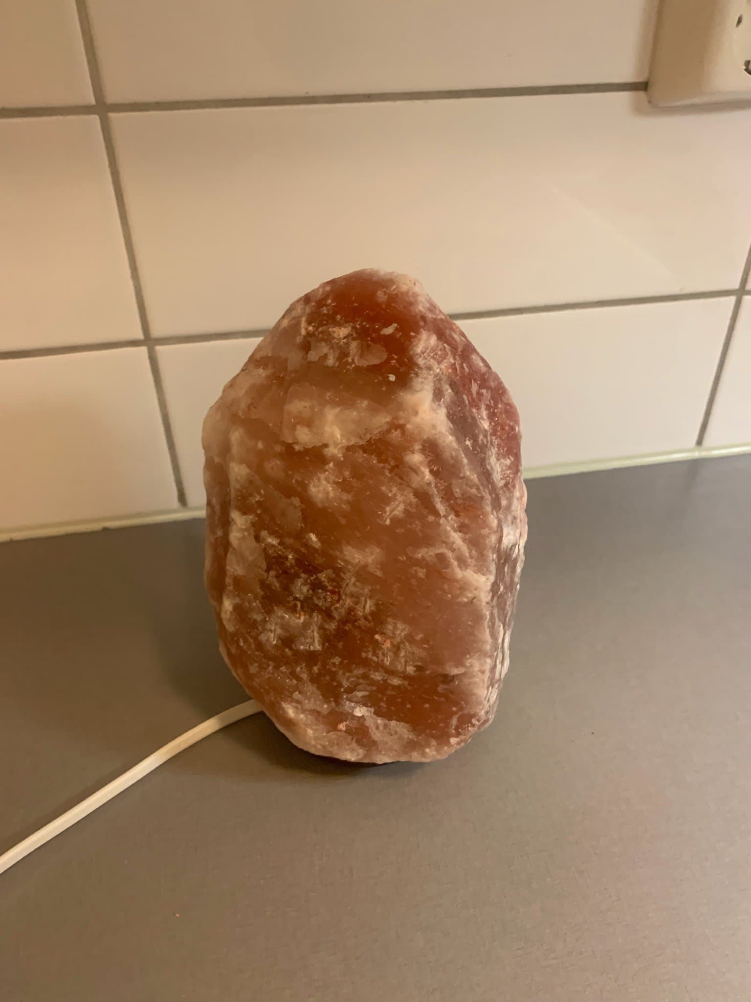 Oanvänd! Saltstenslampa med förpackning
