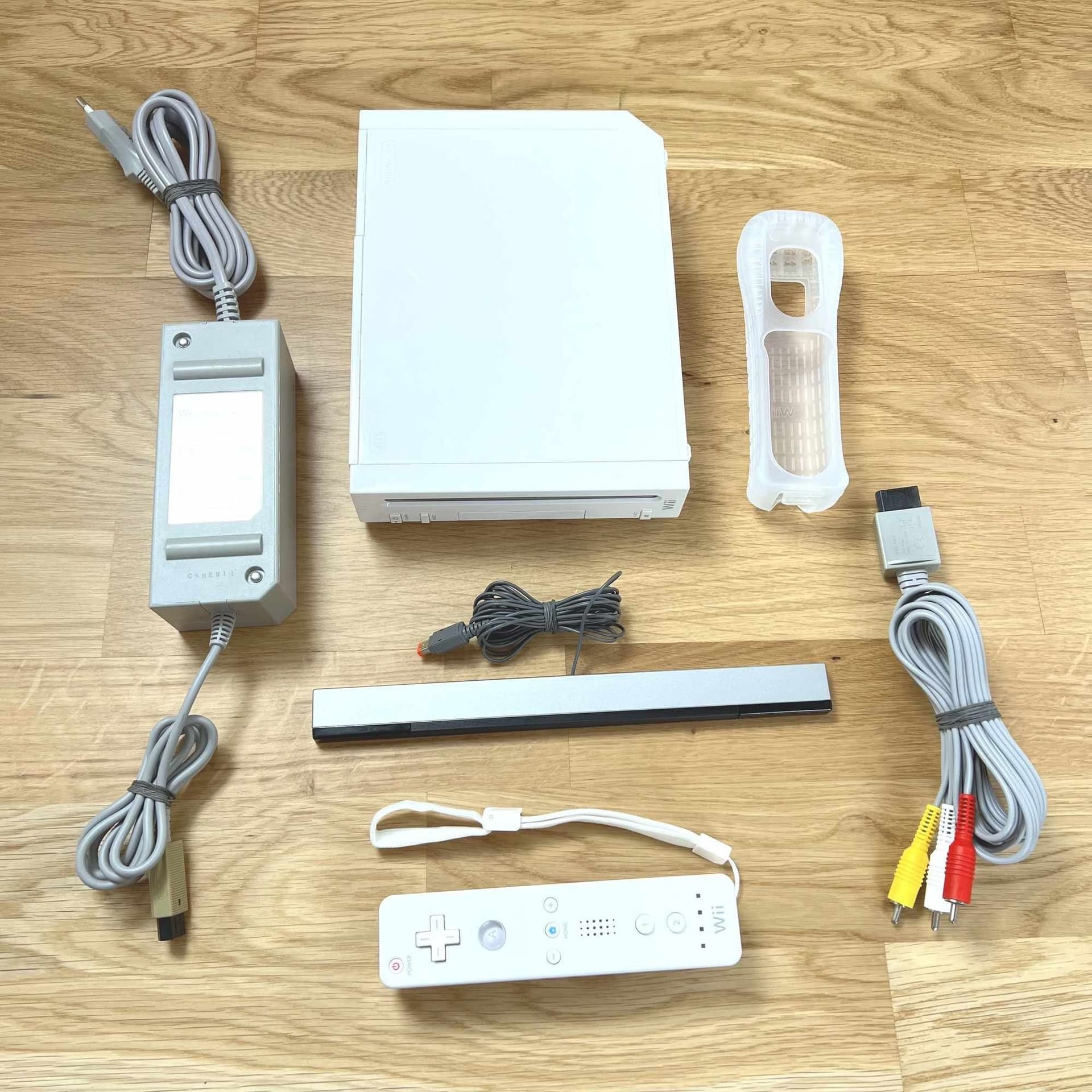 Nintendo Wii Konsol med kontroll och tillbehör | Bra skick