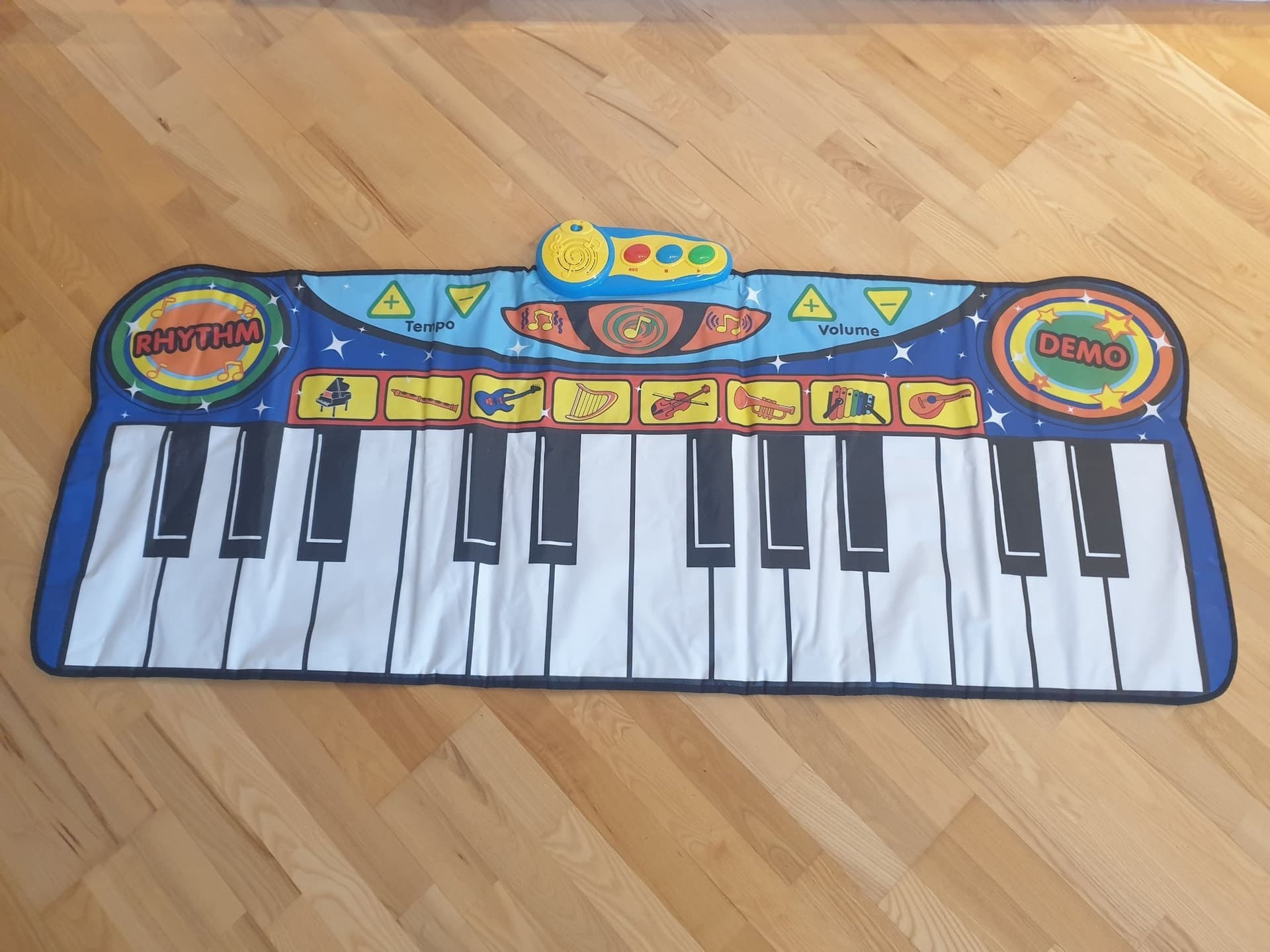 Pianomatta för barn med olika instrumentljud