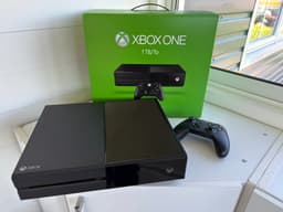 Xbox One 1 TB med 6 spel