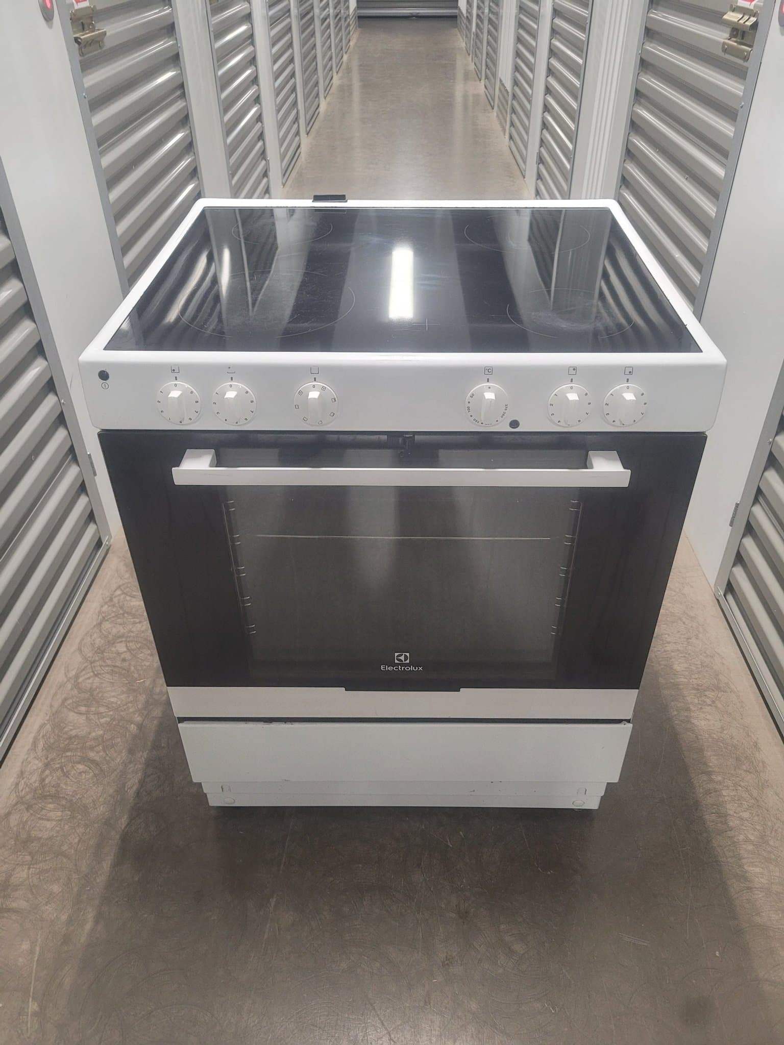 Electrolux Spis med Keramikhäll och Varmluftsugn
