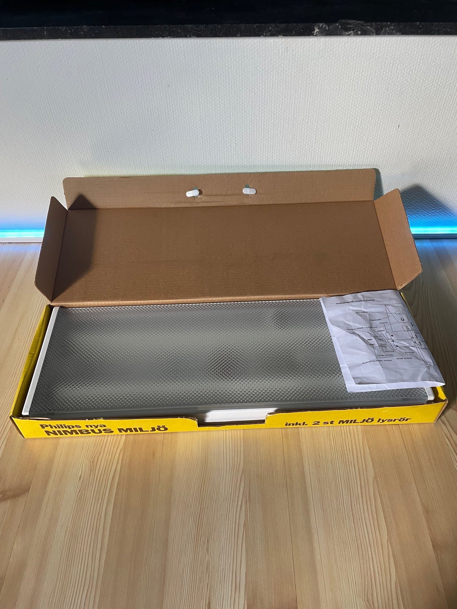 VINTAGE PHILIPS KÖKSLAMPA NIMBUS MILJÖ | Metall | 1980-tal | Scandinavian