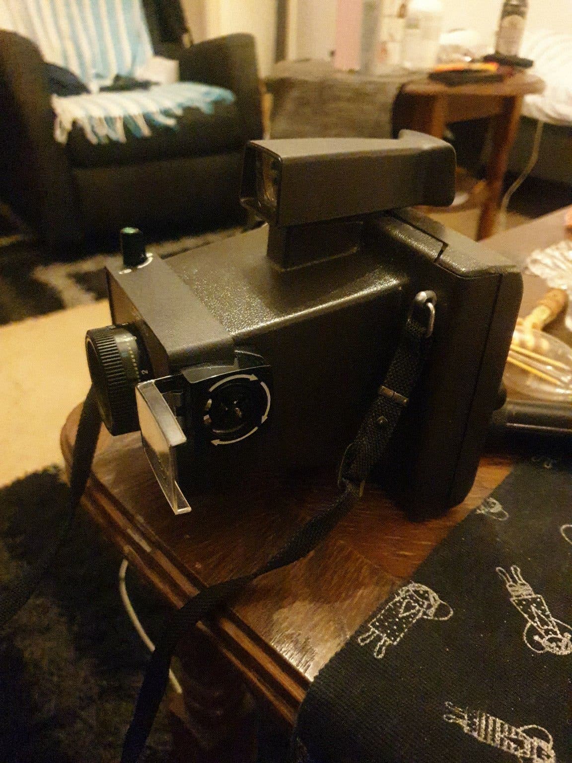 Polaroid kamera EE33
