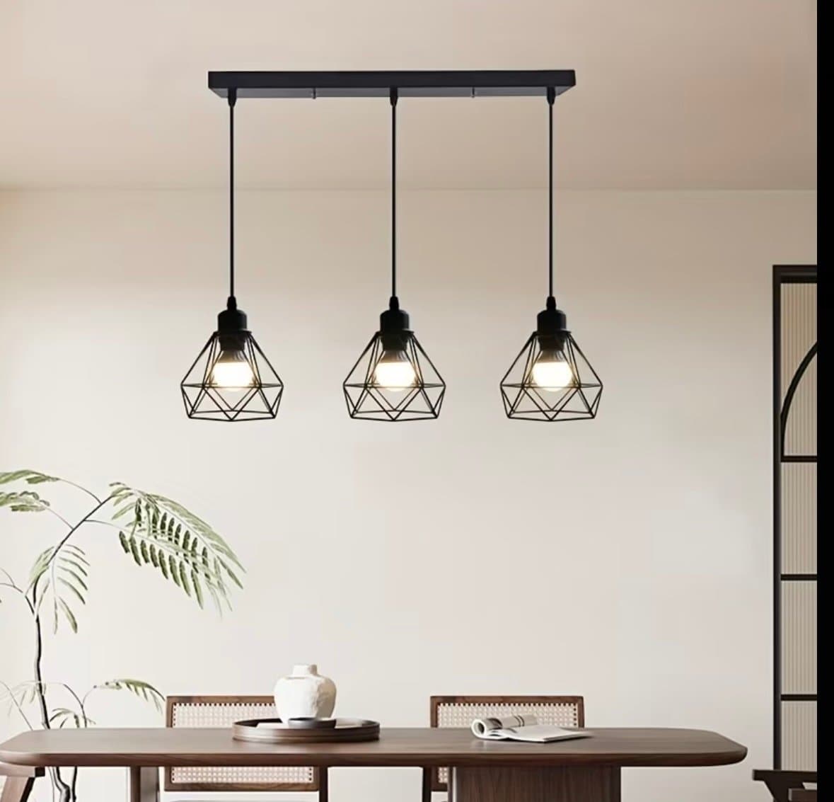 Modern taklampa i industriell stil – 3 lampor