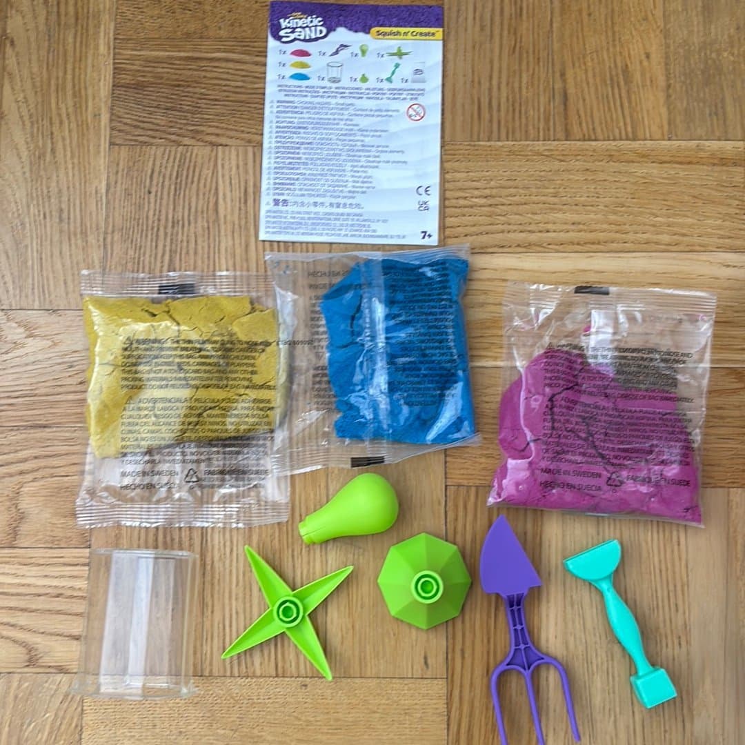 Kinetic Sand Squish N' Create