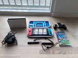Nintendo Switch med Sonic Superstars