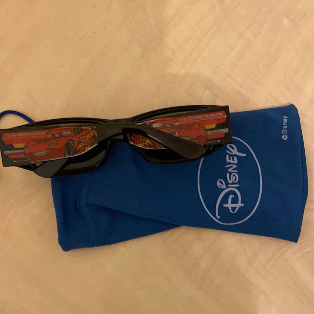 Disney Cars solglasögon med fodral
