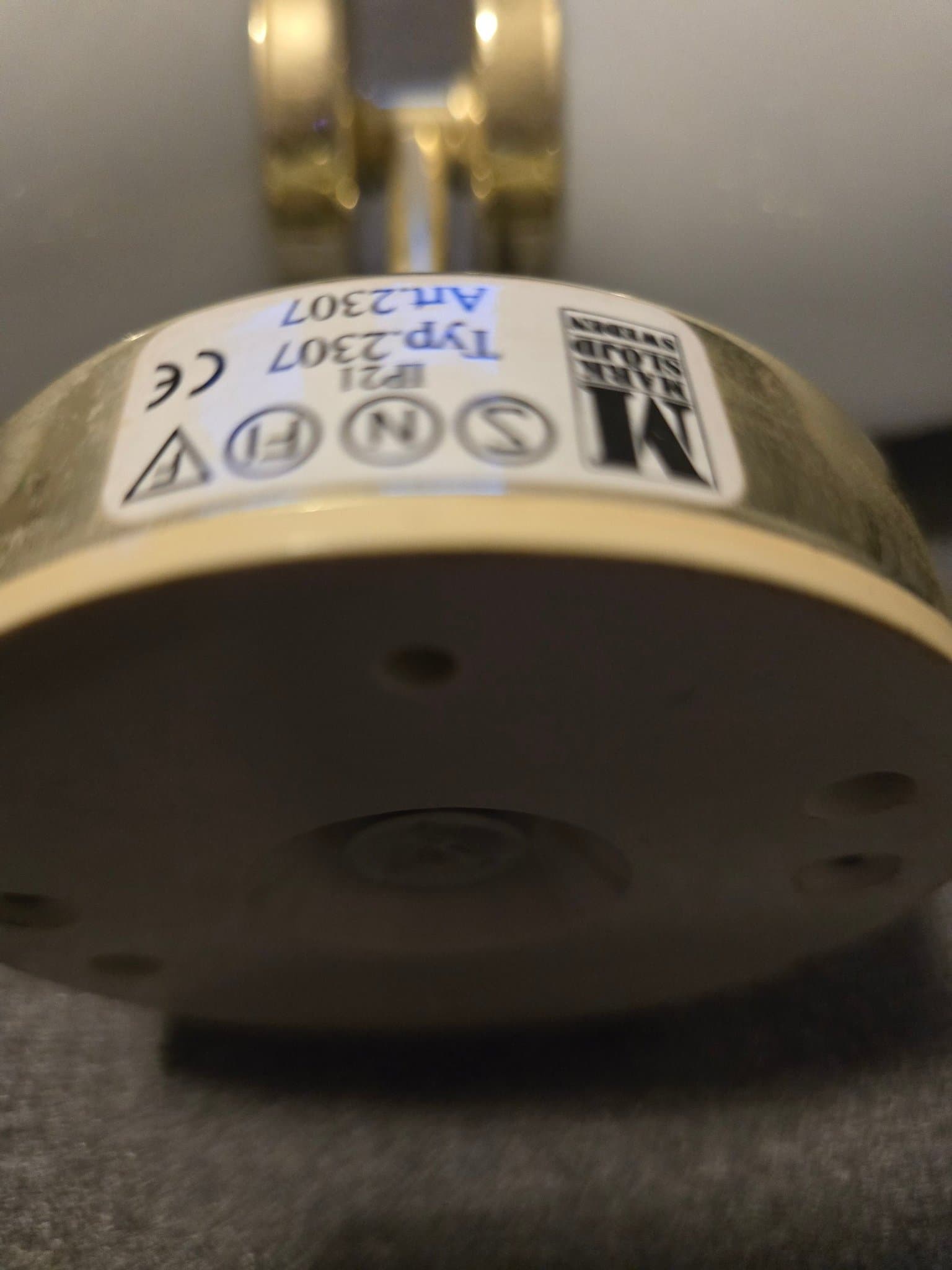 Vägglampa Markslöjd med två kupor i glas