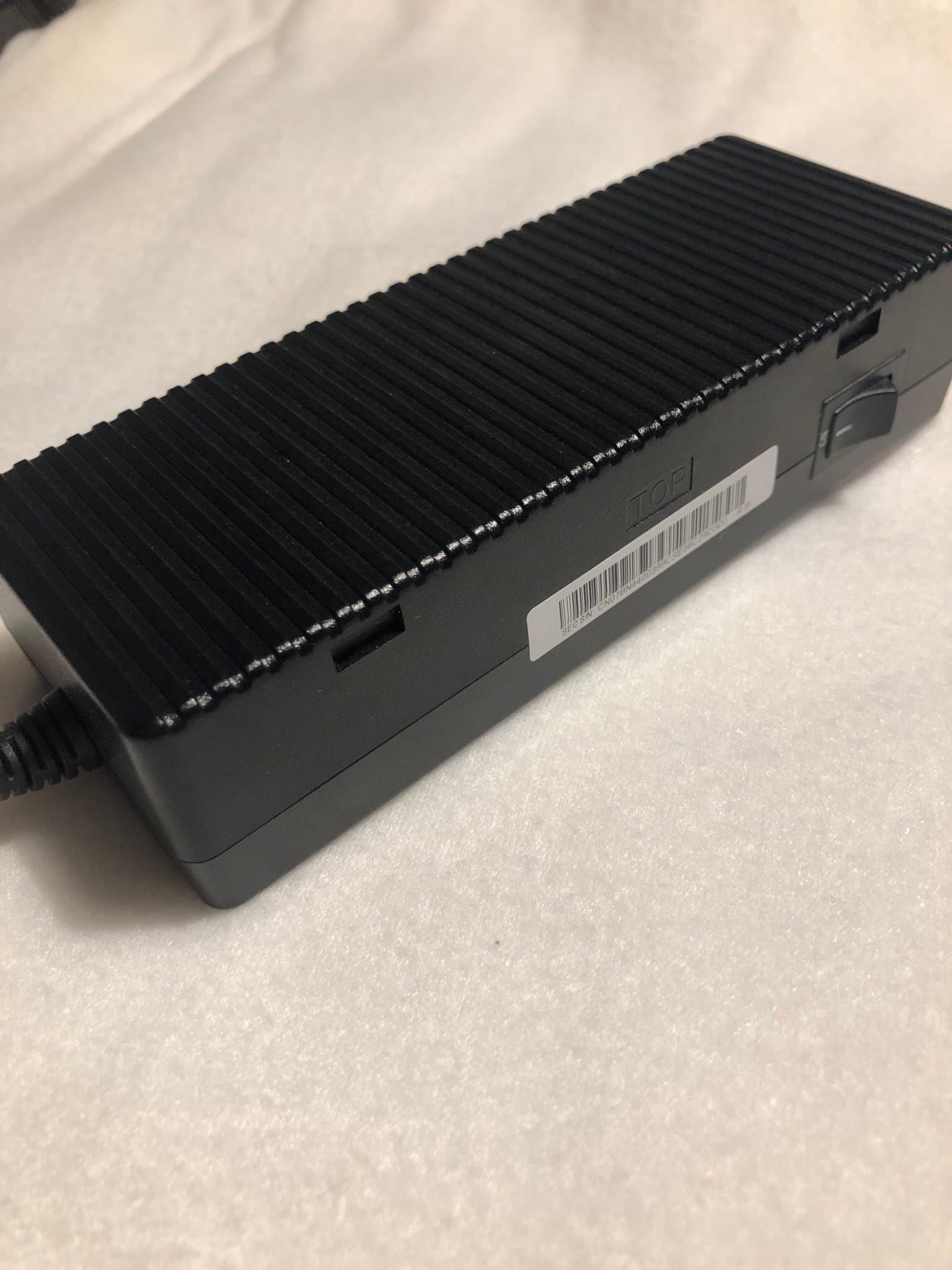 Original Samsung AC/DC Adapter 14V