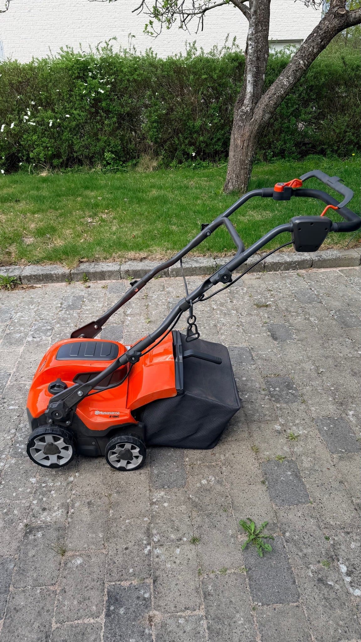 Husqvarna S 138C- Corded Electric Scarifier