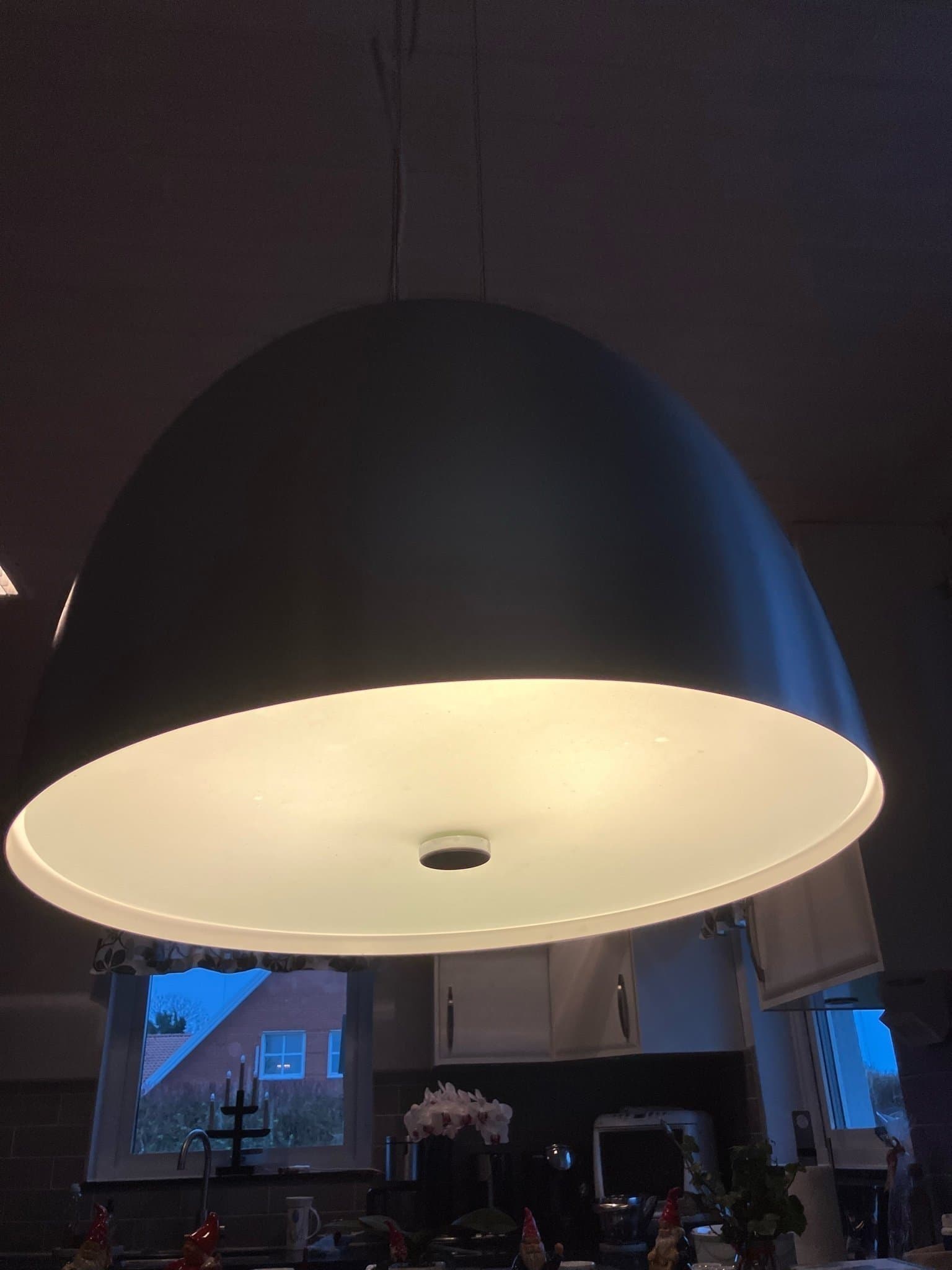 Taklampa i metall rostfritt stål silver färg
