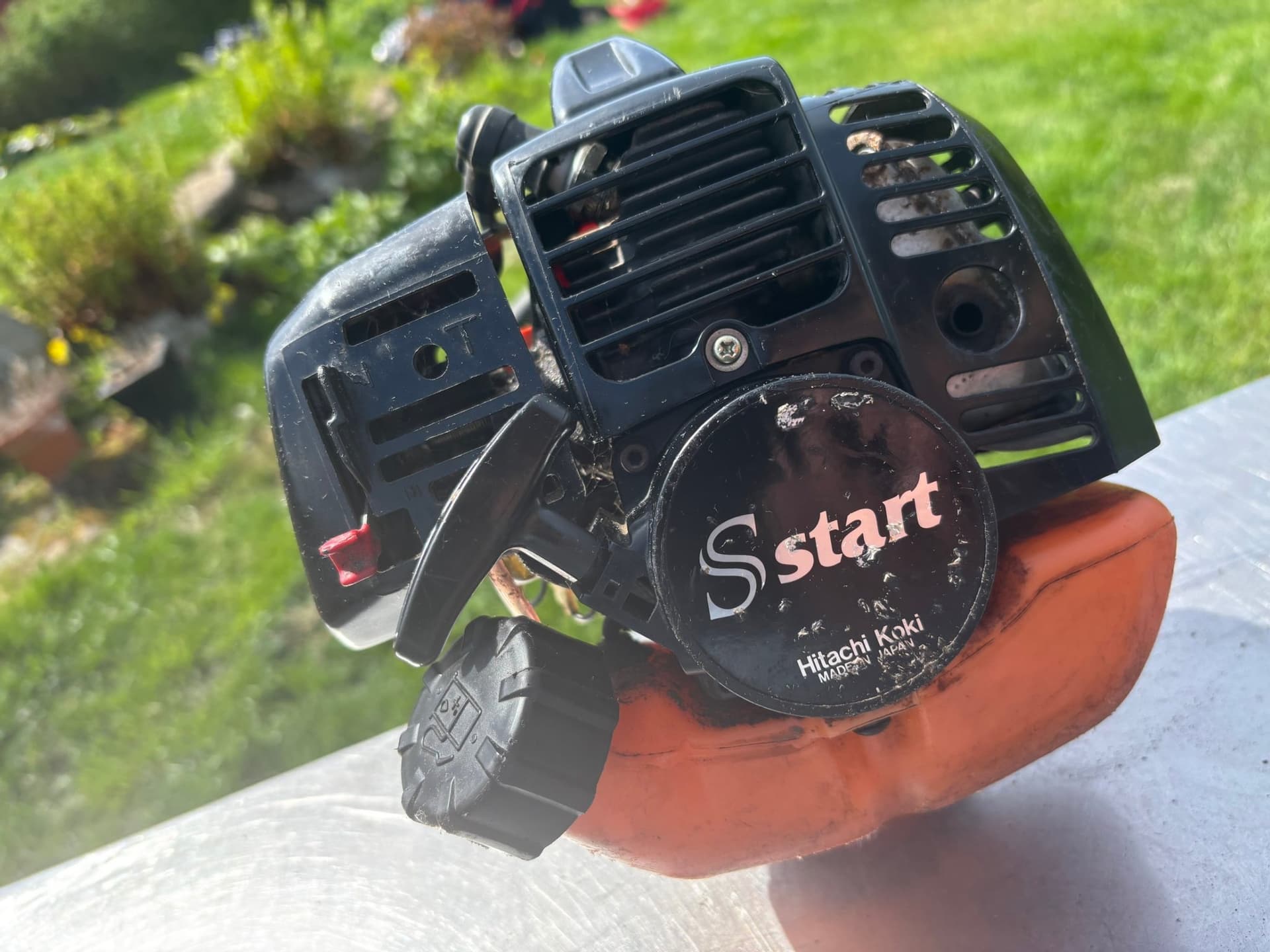 Hitachi CG 22EJ(SLB) Grästrimmer