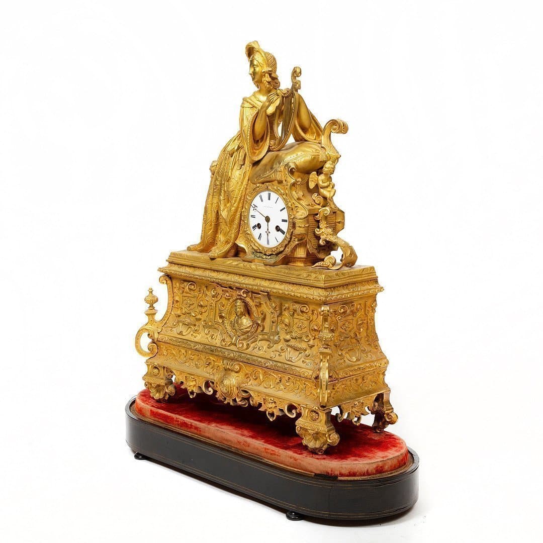 BORDSPENDYL, nyrenässans, urtavla och urverk märkt "F.L.Hausburg, A Paris", 1800