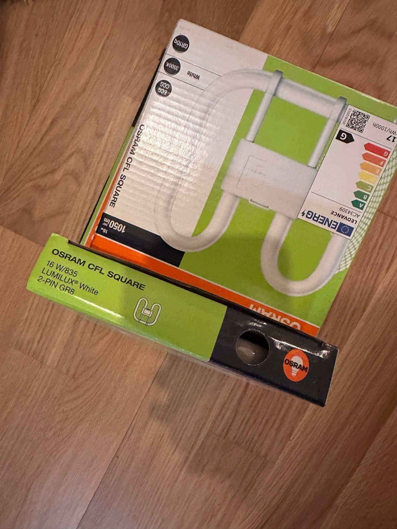 OSRAM CFL SQUARE Lampa 16W 1050lm 3500K GR8